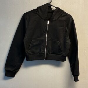 Black women’s hoodie crop top Jacket size large 0096